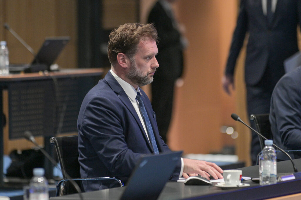 Slika https://www.morh.hr/wp-content/uploads/2023/04/2023-04-mo-vlada-rh-1024x683.jpg