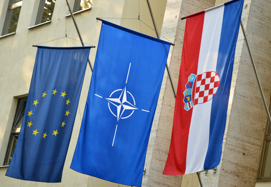 Slika https://www.morh.hr/wp-content/uploads/2023/04/oznaka-zastave-morh.jpeg