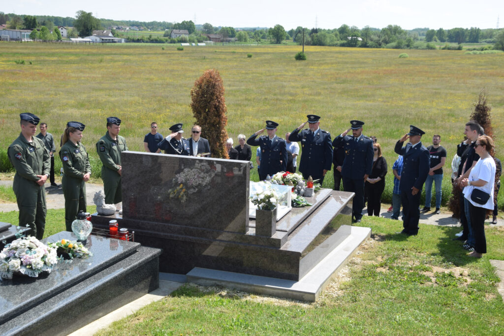 Slika https://www.morh.hr/wp-content/uploads/2023/05/2023-05-08-hrz-1024x683.jpg