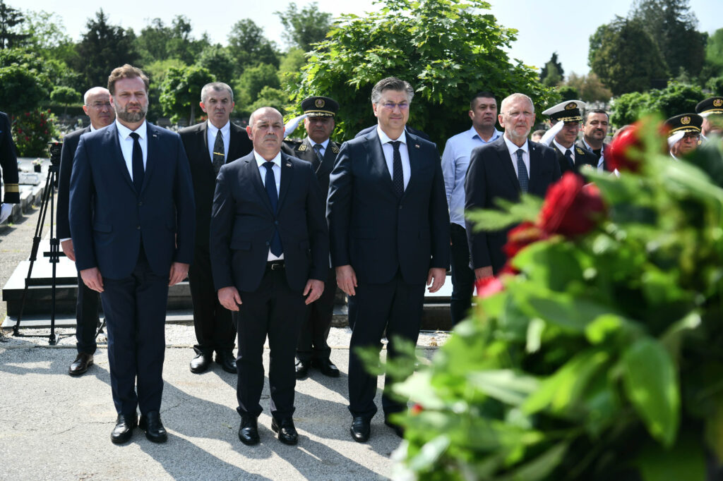 Slika https://www.morh.hr/wp-content/uploads/2023/05/2023-05-28-mirogoj-1024x682.jpg