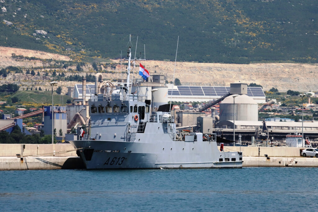 Slika https://www.morh.hr/wp-content/uploads/2023/05/2023-05-29-hrm-1024x683.jpg