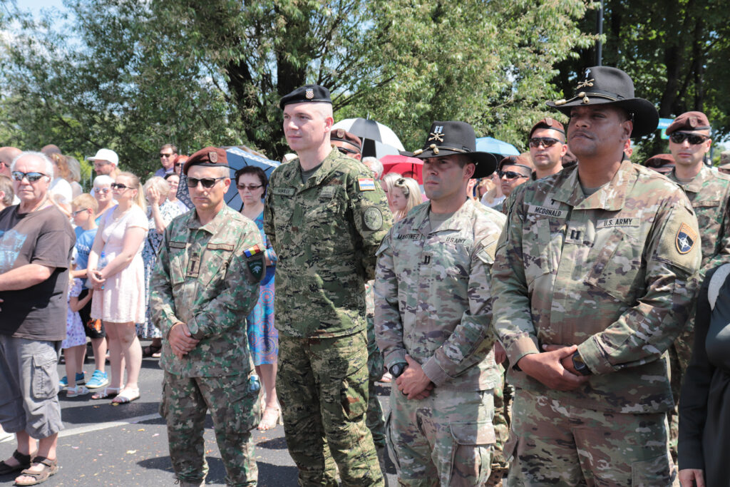 Slika https://www.morh.hr/wp-content/uploads/2023/06/2023-06-09-hrvcon-tjelovo-1024x683.jpg