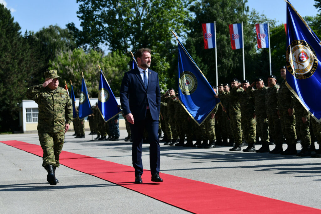 Slika https://www.morh.hr/wp-content/uploads/2023/06/2023-06-13-obljetnica-zzp-1024x683.jpg