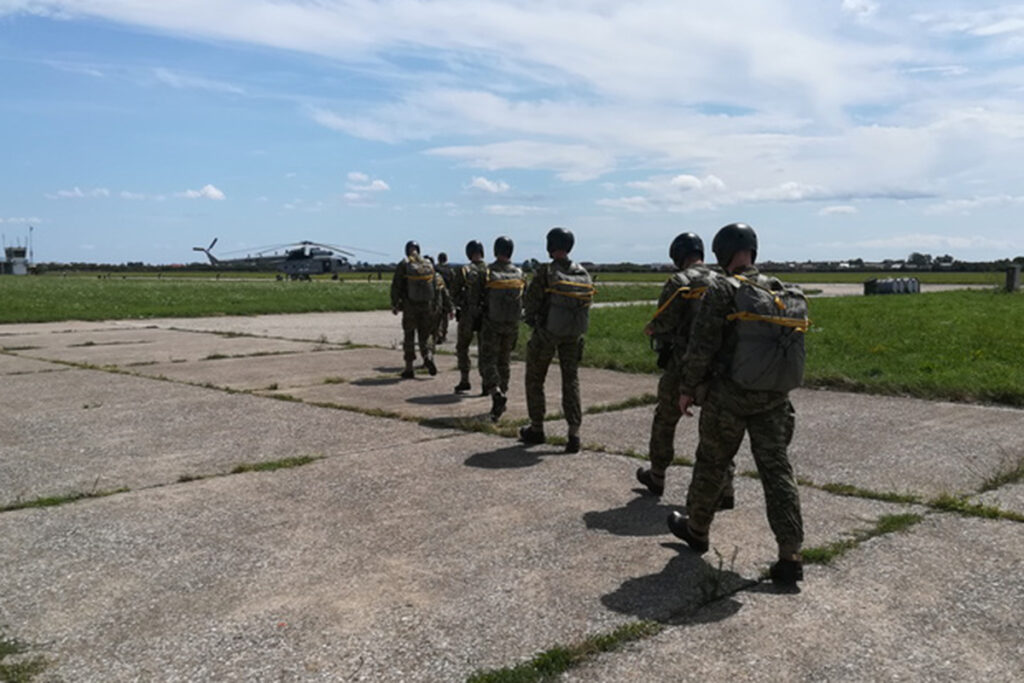 Slika https://www.morh.hr/wp-content/uploads/2023/07/kadeti1-1024x683.jpg