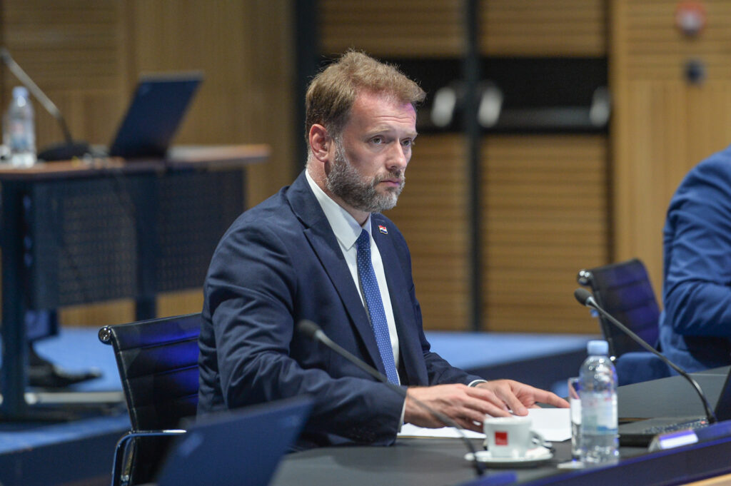 Slika https://www.morh.hr/wp-content/uploads/2023/09/2023-09-21-sjednica-vlade-1024x681.jpg