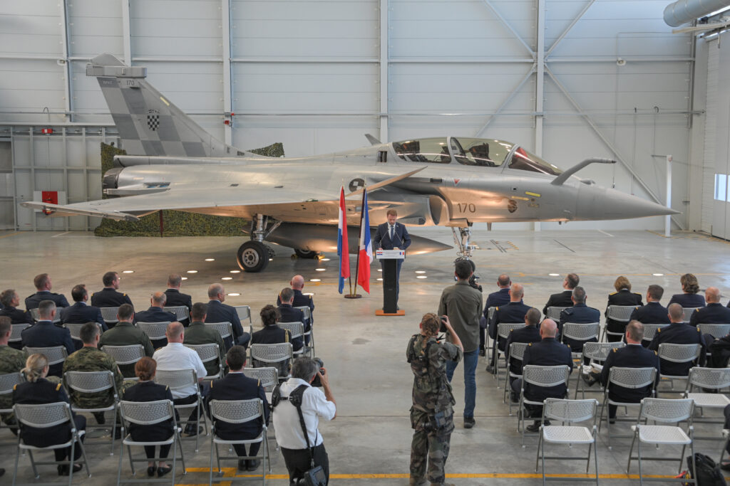 Slika https://www.morh.hr/wp-content/uploads/2023/10/2023-10-02-rafale-francuska-1024x683.jpg