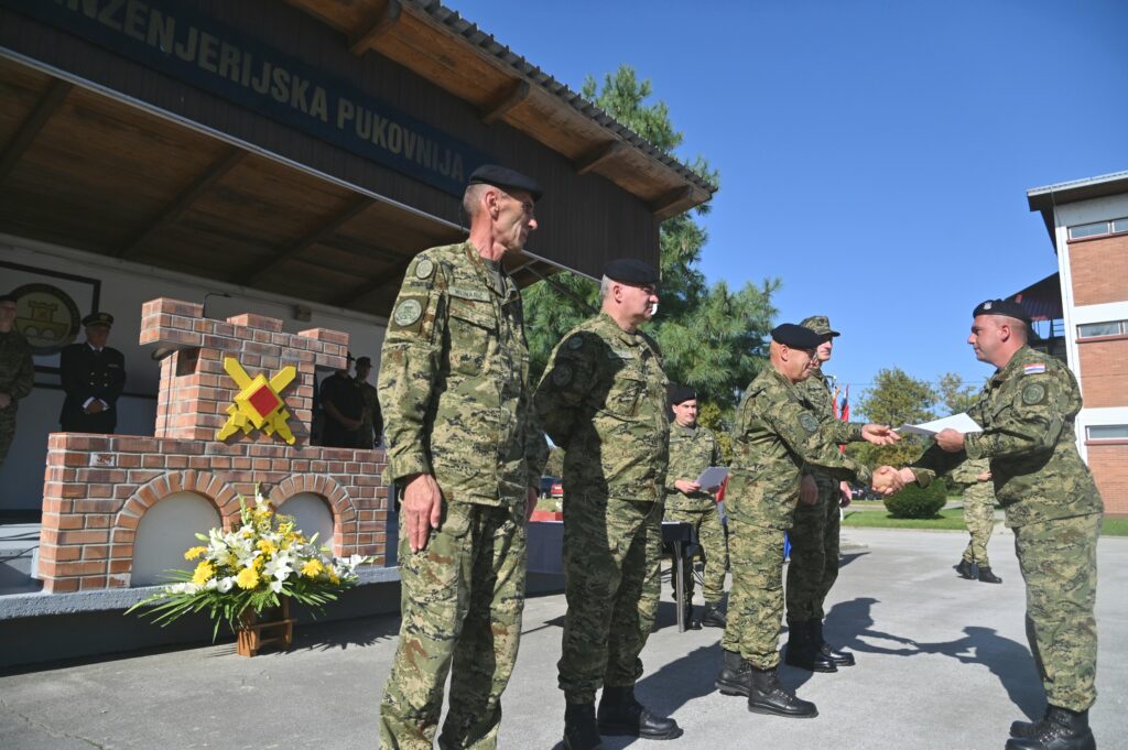 Slika https://www.morh.hr/wp-content/uploads/2023/10/2023-10-04-inzinjerci-1024x681.jpg