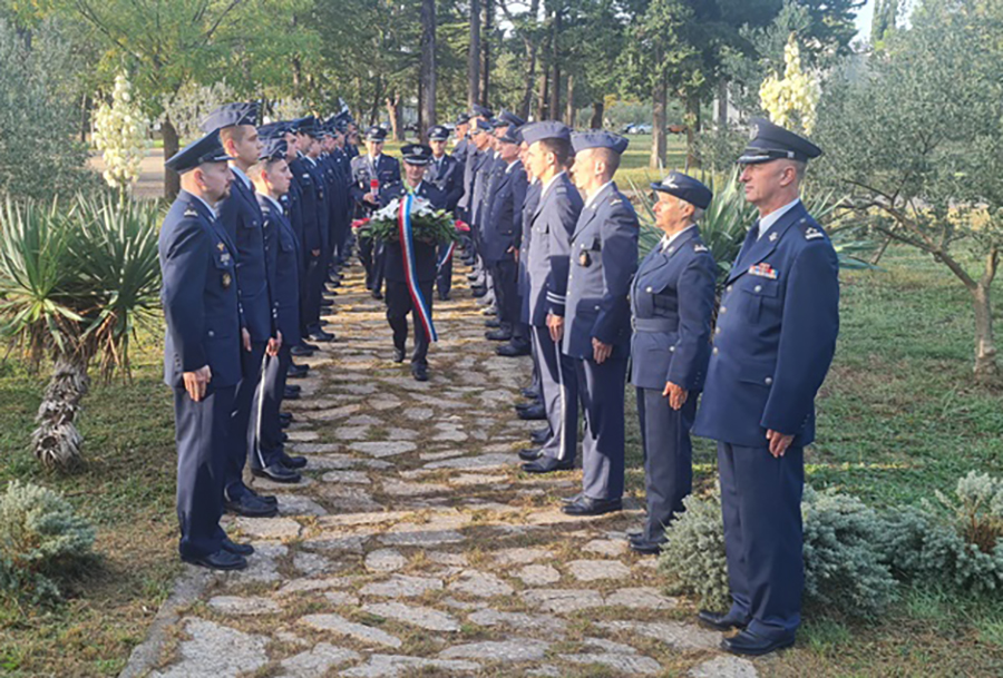 Slika https://www.morh.hr/wp-content/uploads/2023/10/2023-10-25-hrz-rp.jpg