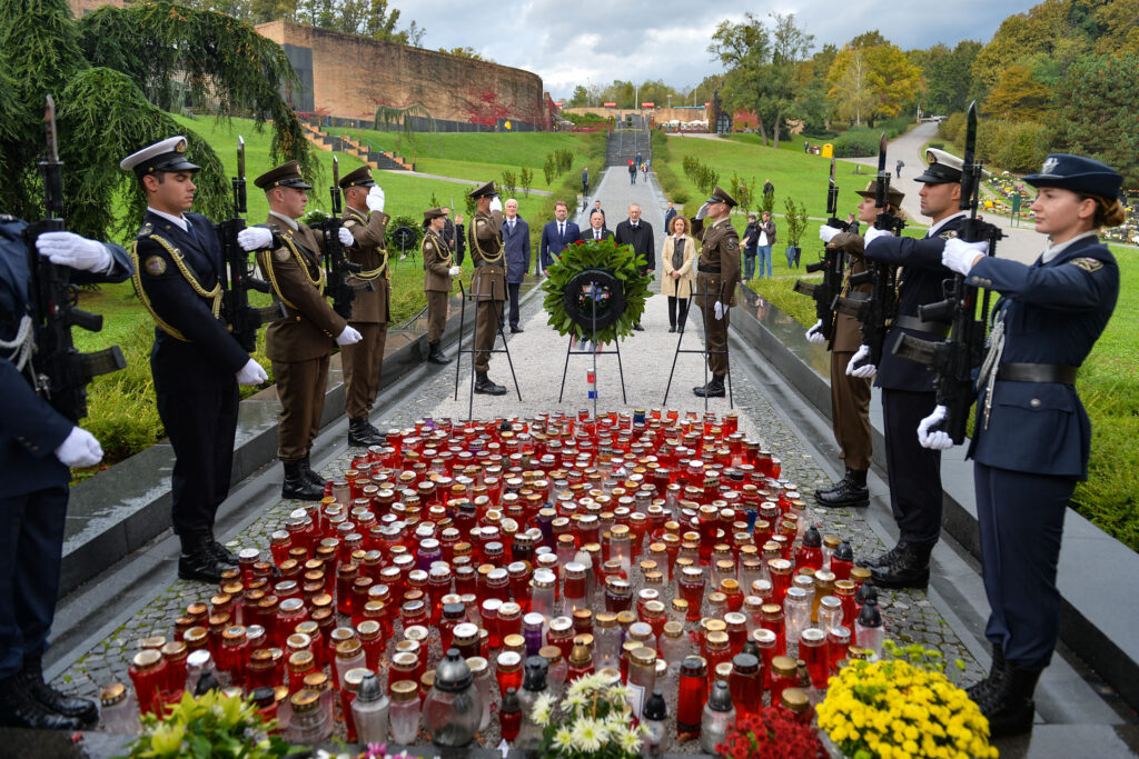 Slika https://www.morh.hr/wp-content/uploads/2023/10/2023-10-31-mirogoj-1024x683.jpg