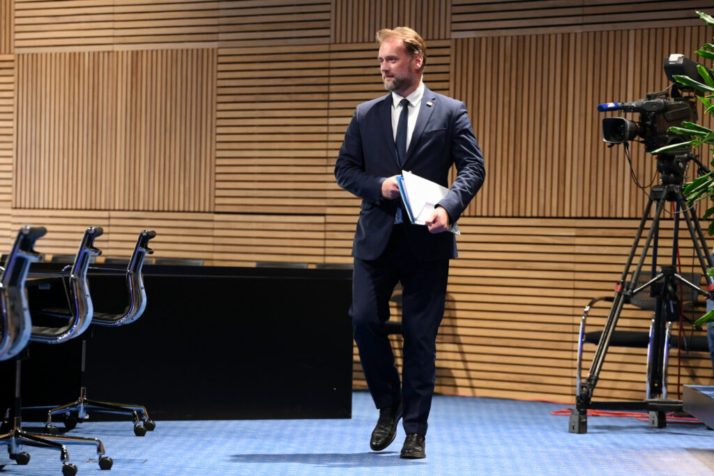 Slika https://www.morh.hr/wp-content/uploads/2023/11/2023-11-09-vlada-1024x683.jpg