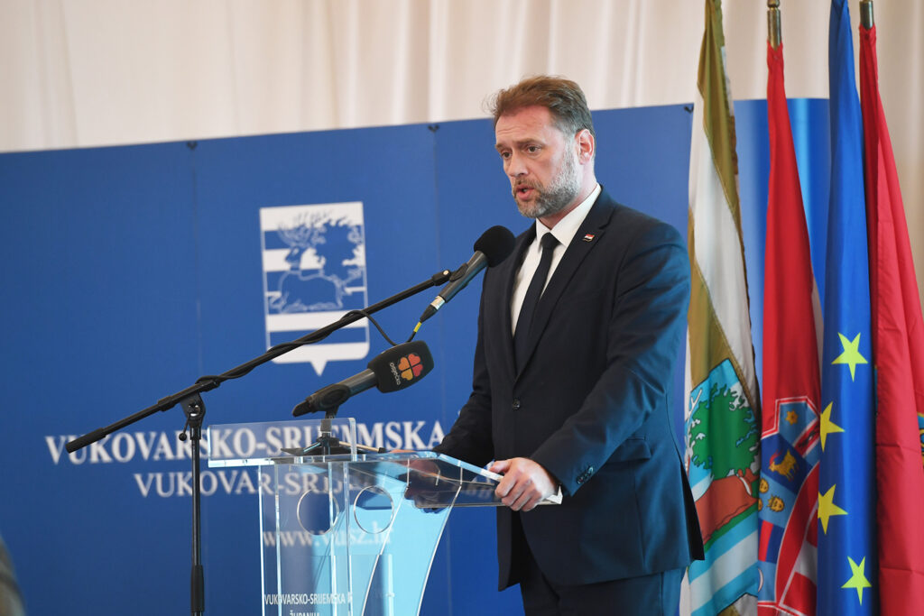 Slika https://www.morh.hr/wp-content/uploads/2023/11/2023-11-10-banozic-vk-srijem-zupanija-1024x683.jpg