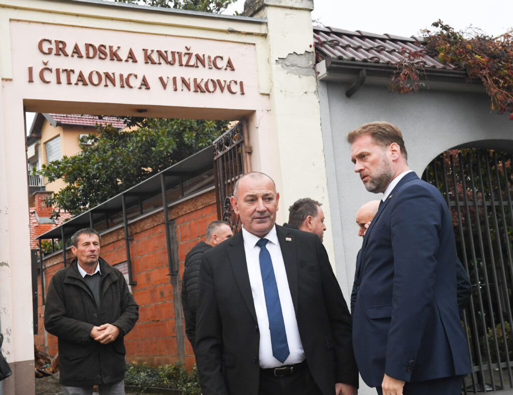 Slika https://www.morh.hr/wp-content/uploads/2023/11/2023-11-10-vinkovci-1024x789.jpg