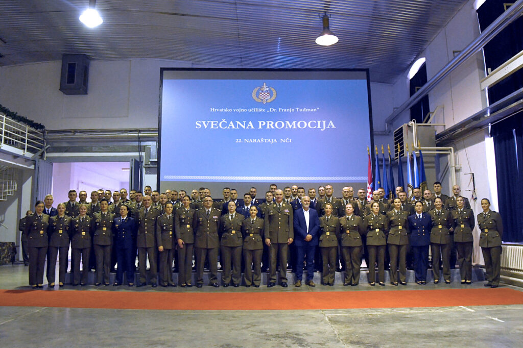 Slika https://www.morh.hr/wp-content/uploads/2023/11/2023-11-13-hvu-1024x682.jpg