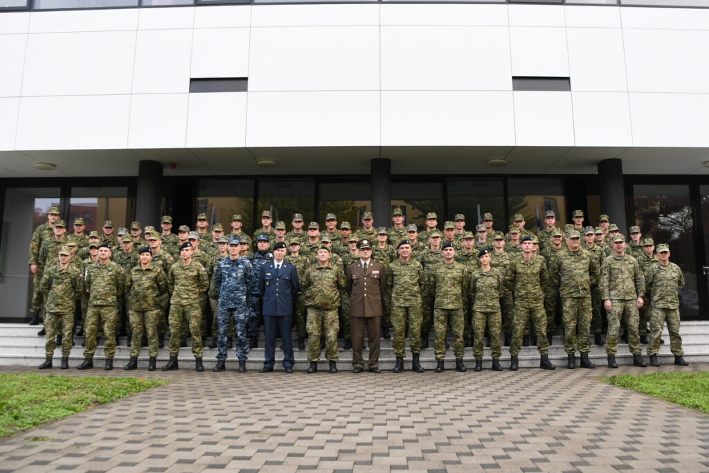 Slika https://www.morh.hr/wp-content/uploads/2023/11/2023-11-13-hvu-cs-1024x683.jpg