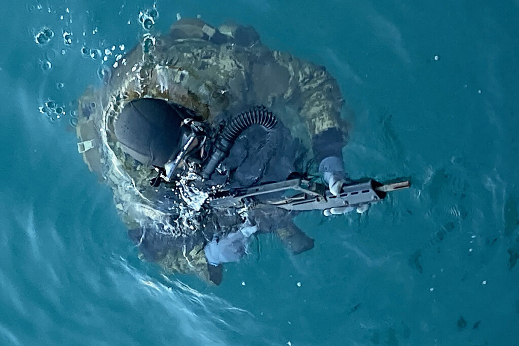 Slika https://www.morh.hr/wp-content/uploads/2023/11/2023-11-17-borbeni-ronilac-1024x683.jpg