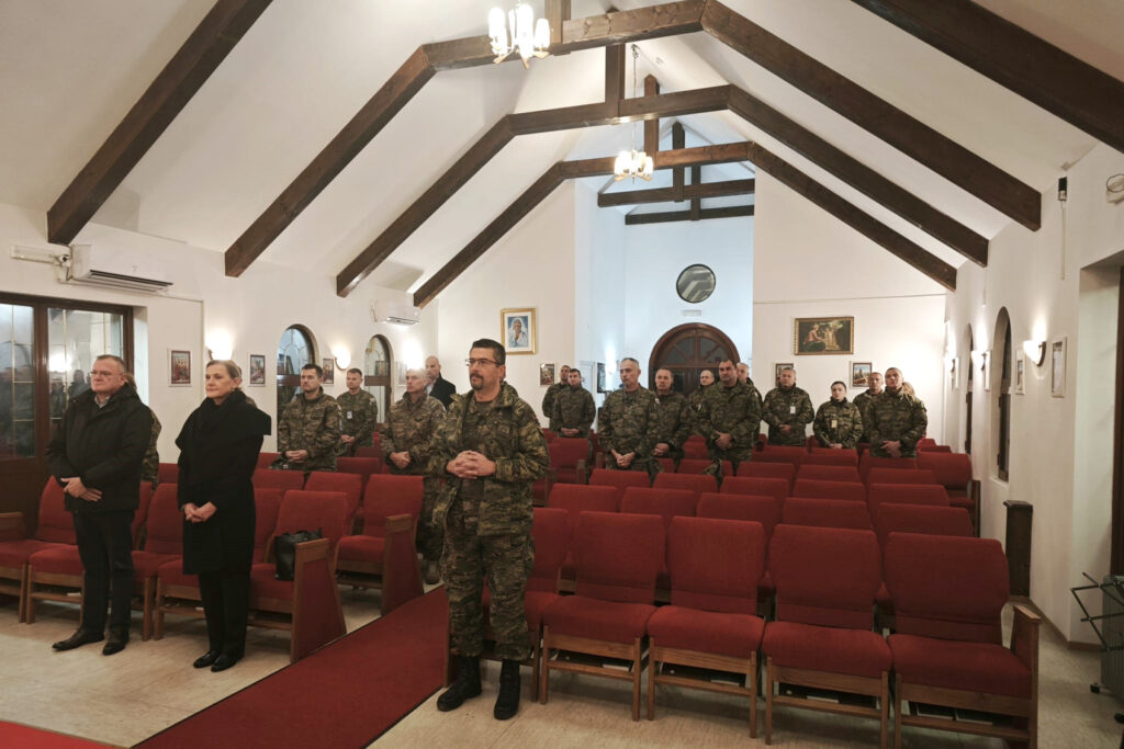 Slika https://www.morh.hr/wp-content/uploads/2023/11/2023-11-20-kfor-1024x683.jpg