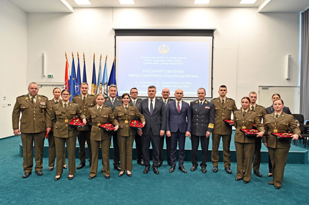 Slika https://www.morh.hr/wp-content/uploads/2023/11/2023-11-23-hvu-20-1024x681.jpg