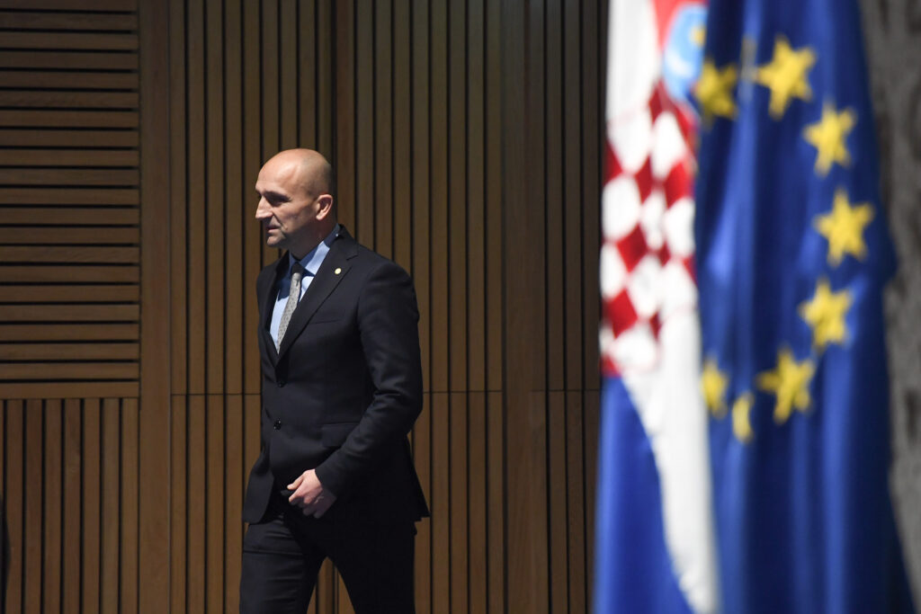 Slika https://www.morh.hr/wp-content/uploads/2023/11/2023-11-30-vlada--1024x683.jpg