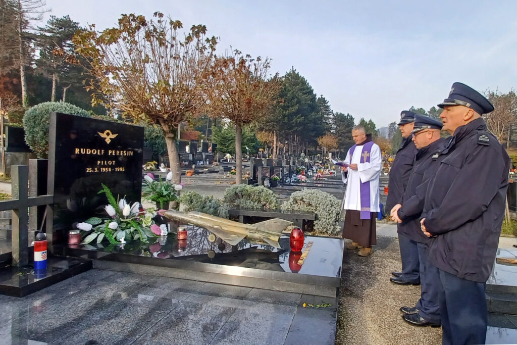 Slika https://www.morh.hr/wp-content/uploads/2023/12/2023-12-8-hrz-1024x683.jpg