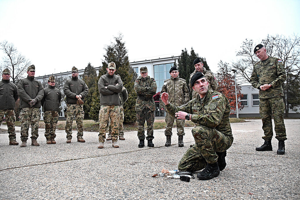 Slika https://www.morh.hr/wp-content/uploads/2024/01/2024-01-22-sere-obuka-u-madarskoj--1024x683.jpg