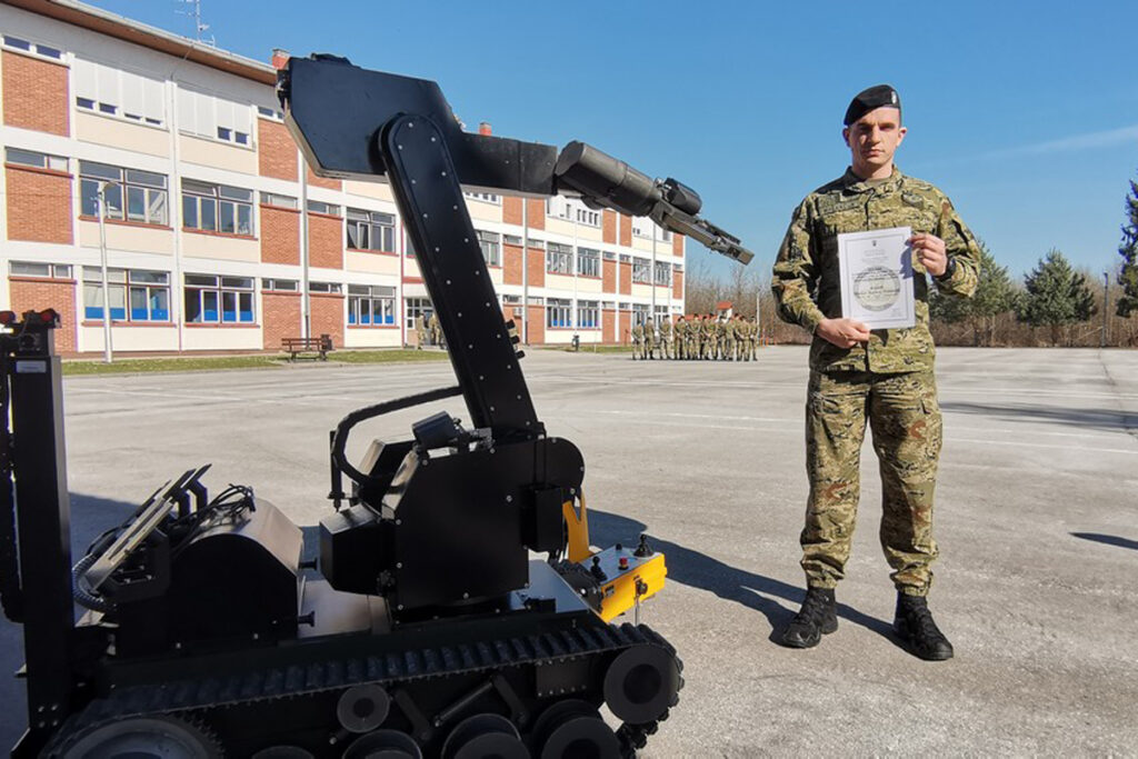 Slika https://www.morh.hr/wp-content/uploads/2024/02/2024-02-16-inzenjerci-1024x683.jpg