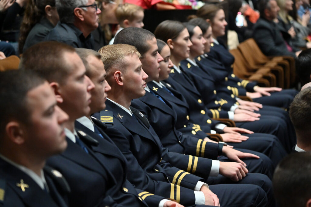 Slika https://www.morh.hr/wp-content/uploads/2024/02/2024-02-16-kadeti-1024x681.jpg