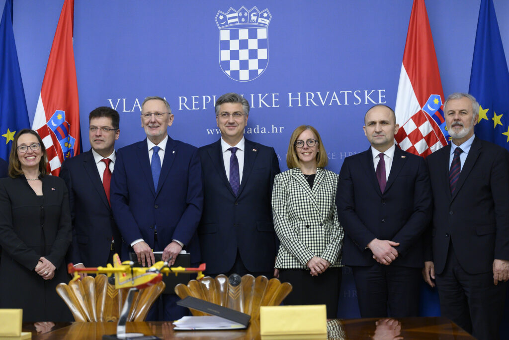 Slika https://www.morh.hr/wp-content/uploads/2024/03/2023-03-23-vlada-hr-9-1024x683.jpg