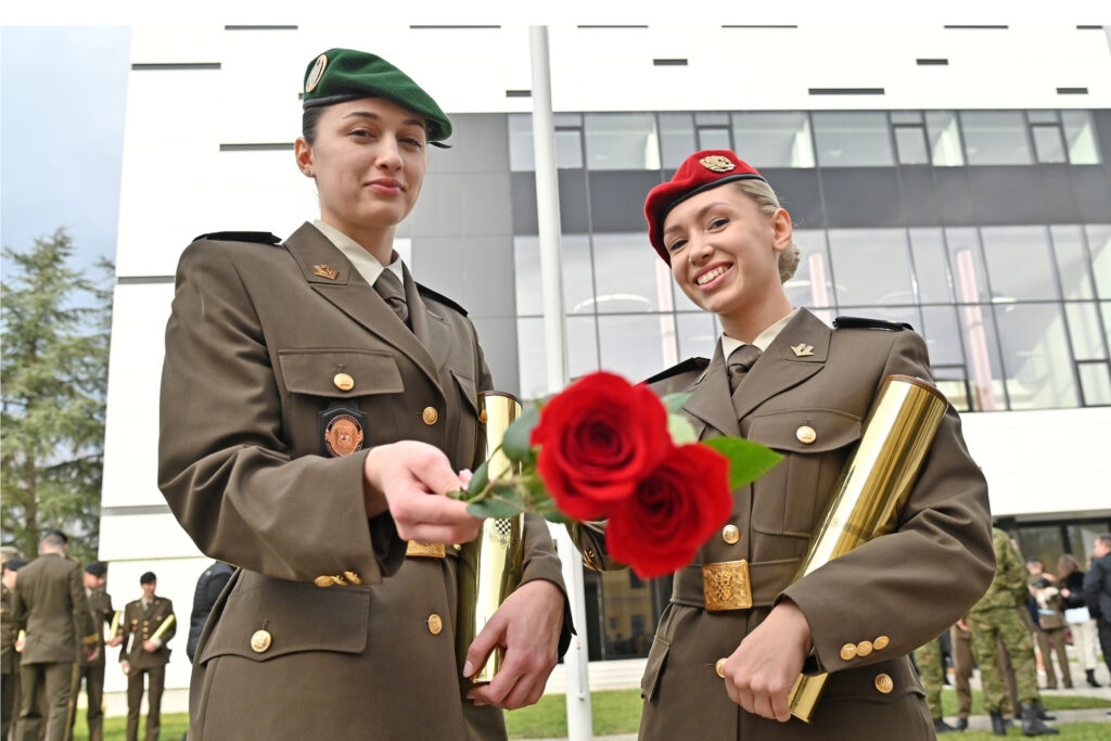 Slika https://www.morh.hr/wp-content/uploads/2024/03/2024-03-08-dan-zena1-1024x683.jpg