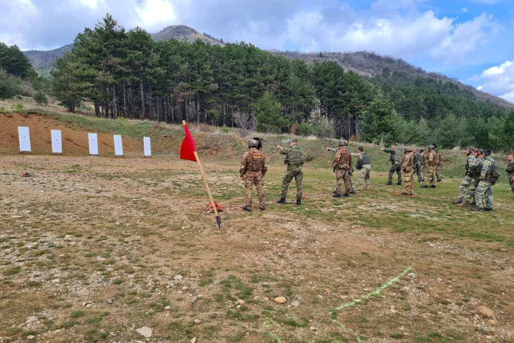 Slika https://www.morh.hr/wp-content/uploads/2024/03/2024-03-21-kfor-1024x683.jpg