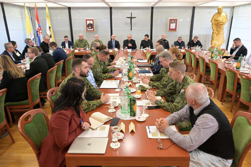 Slika https://www.morh.hr/wp-content/uploads/2024/03/2024-03-21-vojord-1024x683.jpg