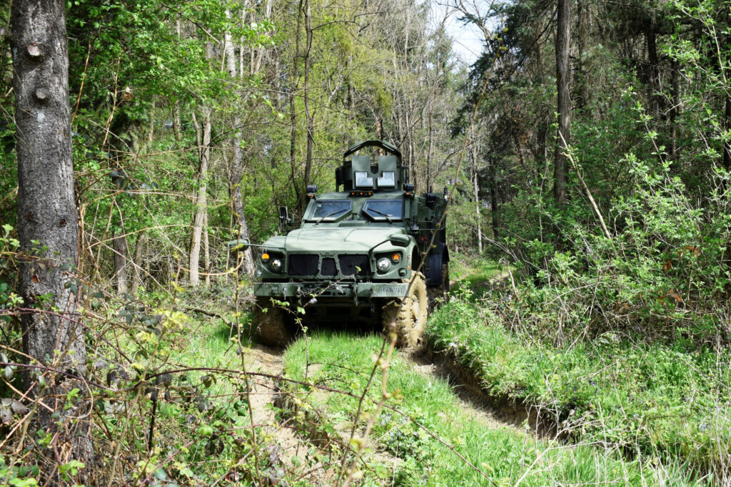 Slika https://www.morh.hr/wp-content/uploads/2024/03/2024-03-29-obuka-ozaca-m-atv-5-1024x683.jpg