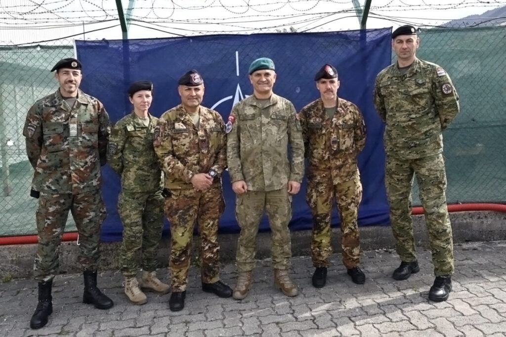 Slika https://www.morh.hr/wp-content/uploads/2024/04/2024-04-11-kfor-1024x683.jpg