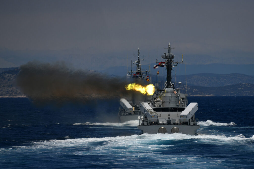 Slika https://www.morh.hr/wp-content/uploads/2024/04/2024-04-26-hrm-vjezbe-1024x683.jpg