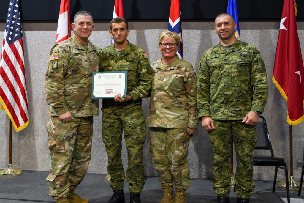 Slika https://www.morh.hr/wp-content/uploads/2024/05/2024-05-02-natjecanje-u-minnesoti-1024x683.jpg