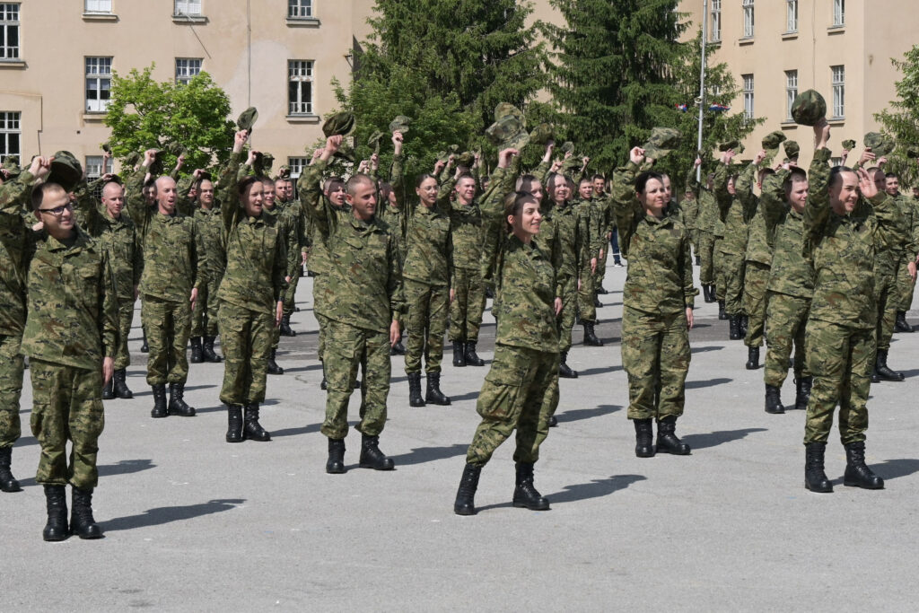 Slika https://www.morh.hr/wp-content/uploads/2024/05/2024-05-10-prisega-pozega-1024x683.jpg