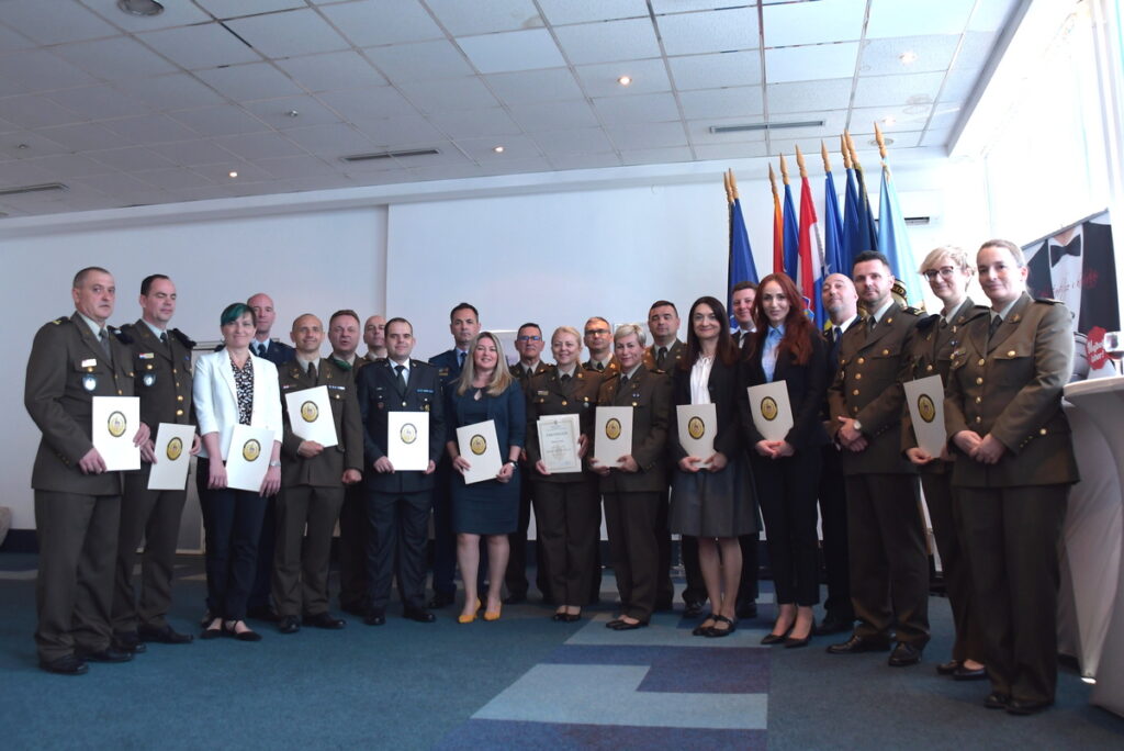 Slika https://www.morh.hr/wp-content/uploads/2024/05/2024-05-27-priopcenje-tod-1024x684.jpg