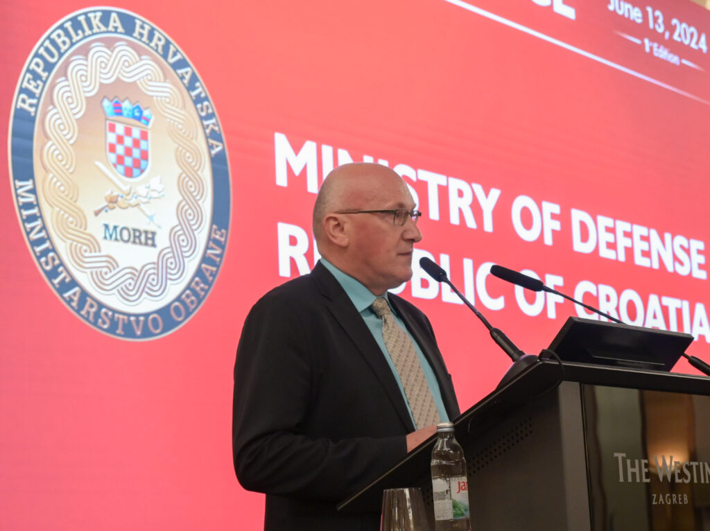 Slika https://www.morh.hr/wp-content/uploads/2024/06/2024-06-13-asda-konferencija-06-1024x766.jpg