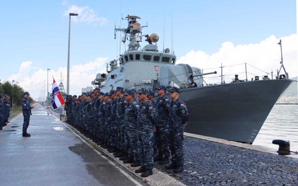 Slika https://www.morh.hr/wp-content/uploads/2024/06/2024-06-13-sea-guardian-14-1024x639.jpg