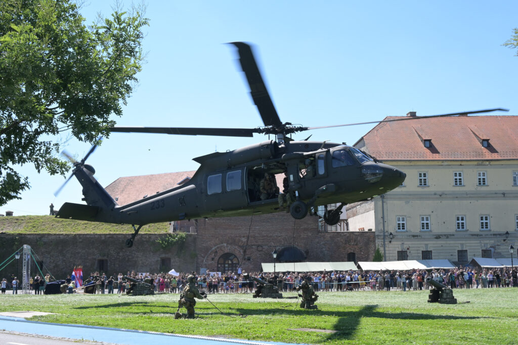 Slika https://www.morh.hr/wp-content/uploads/2024/06/2024-06-15-postini-hv-vojnik-os-1024x683.jpg