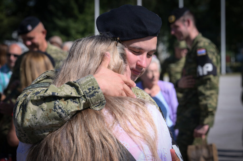Slika https://www.morh.hr/wp-content/uploads/2024/08/2024-08-12-ispracaj-u-madarsku-1024x681.jpg
