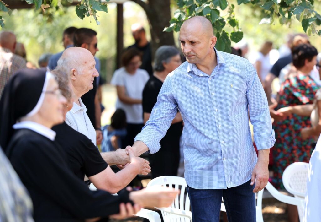 Slika https://www.morh.hr/wp-content/uploads/2024/08/2024-08-15-blagdan-velike-gospe-1024x707.jpeg