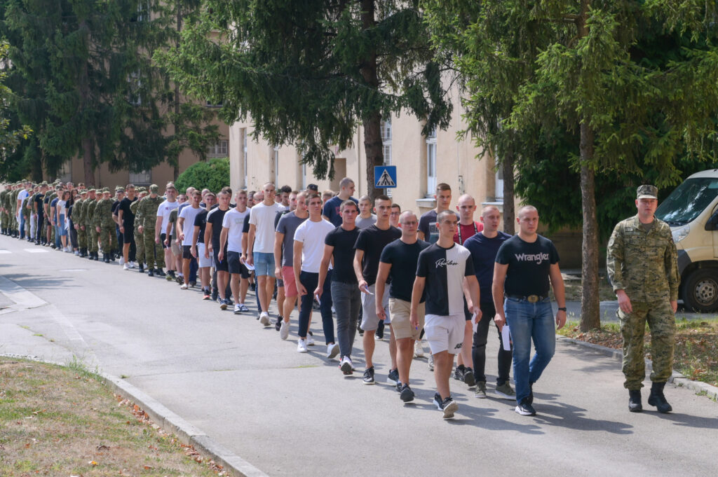 Slika https://www.morh.hr/wp-content/uploads/2024/08/2024-08-19-drvo-1024x681.jpg