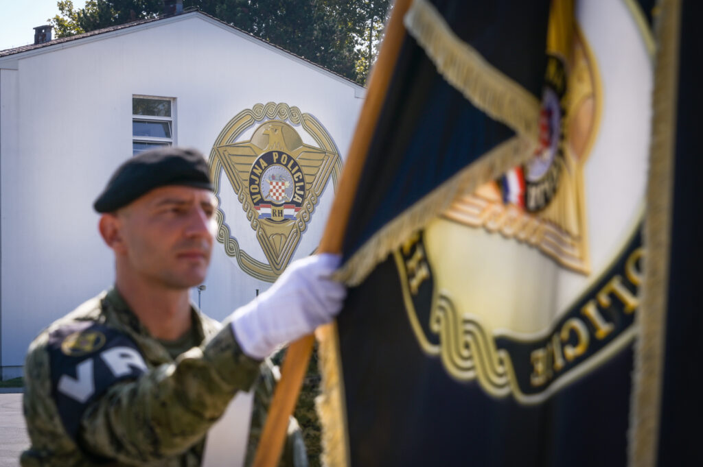 Slika https://www.morh.hr/wp-content/uploads/2024/08/2024-08-29-dan-vojne-policije-1024x681.jpg