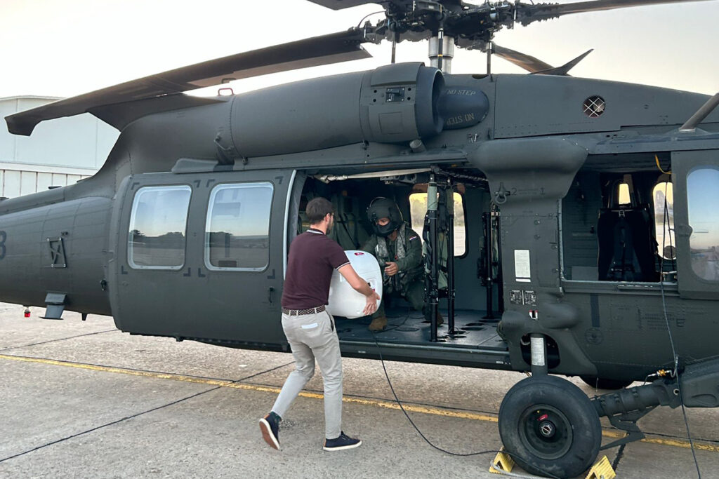 Slika https://www.morh.hr/wp-content/uploads/2024/09/2024-09-07-hitni-medicinski-prijevoz-1024x683.jpg