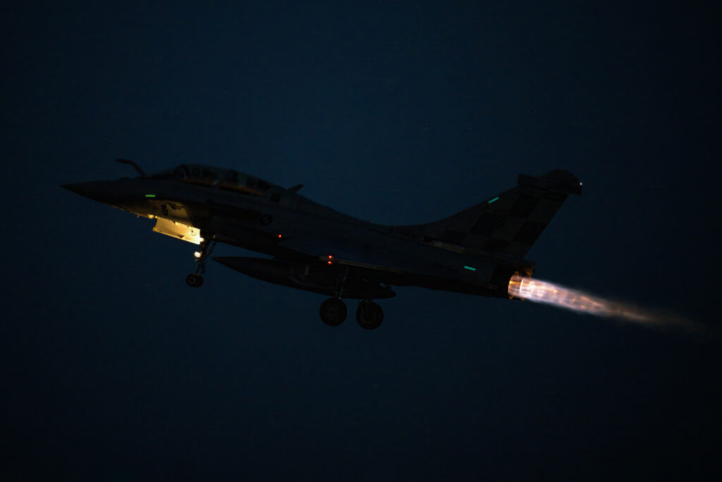 Slika https://www.morh.hr/wp-content/uploads/2024/09/2024-09-08-rafale-nocu-1024x683.jpg