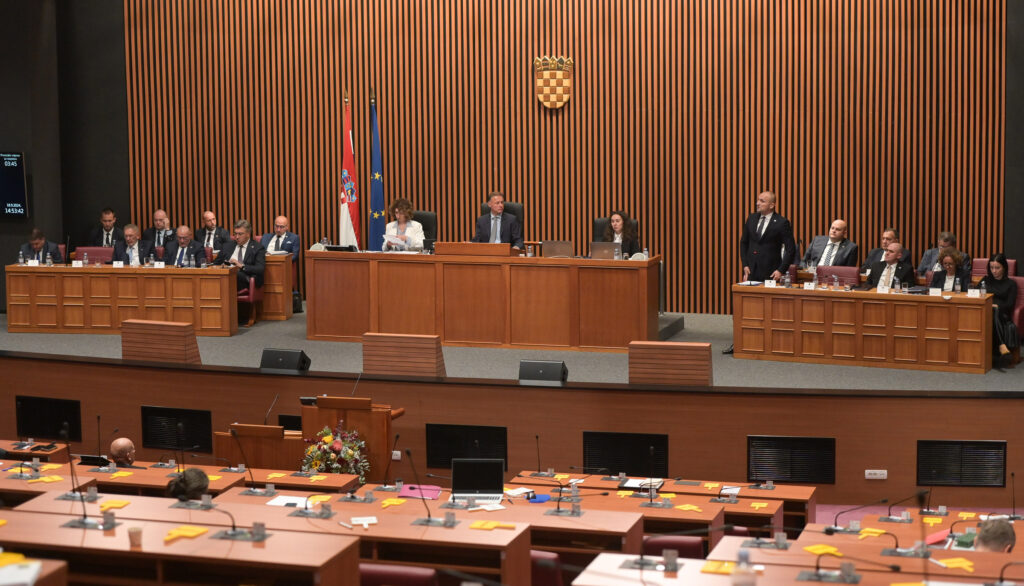 Slika https://www.morh.hr/wp-content/uploads/2024/09/2024-09-18-aktualac-u-saboru-1024x586.jpg