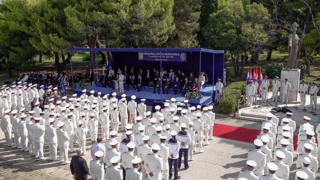 Slika https://www.morh.hr/wp-content/uploads/2024/09/2024-09-18-dan-hrm-a-1-1024x576.jpg