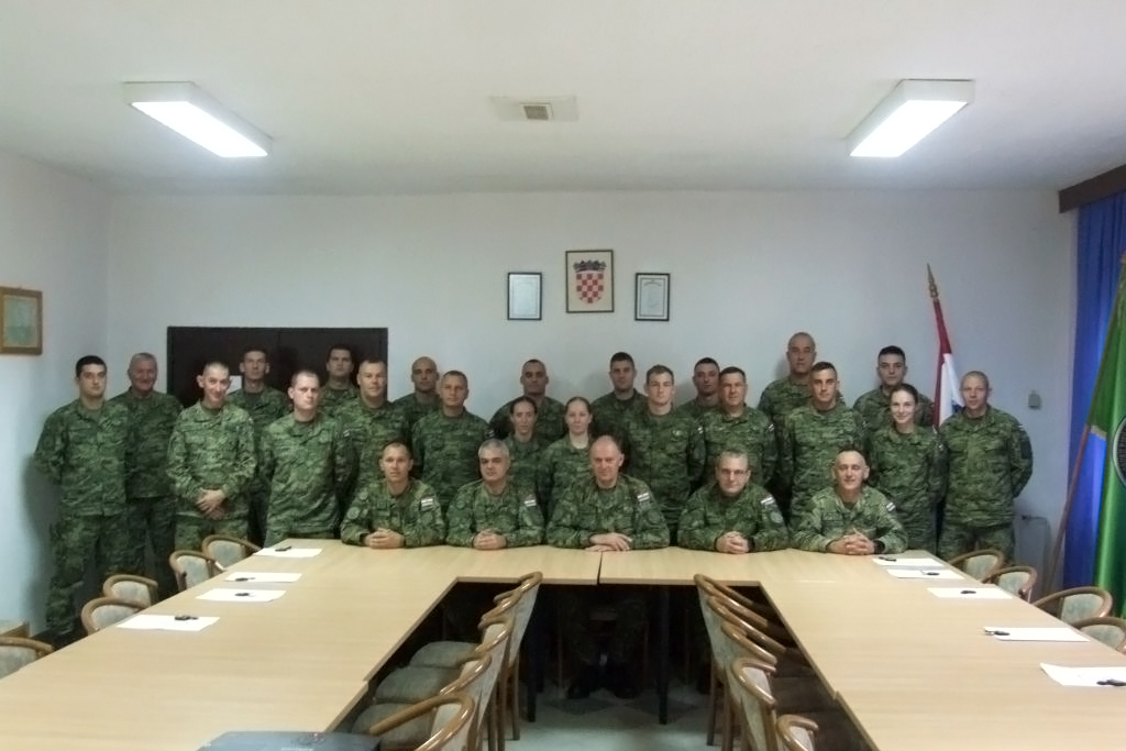 Slika https://www.morh.hr/wp-content/uploads/2024/09/2024-09-20-tecaj-za-instruktore-5.jpg