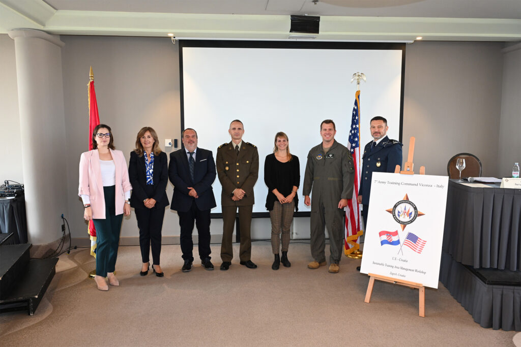 Slika https://www.morh.hr/wp-content/uploads/2024/09/2024-09-26-odrzivo-upravljanje-vojnim-poligonima-1024x683.jpg