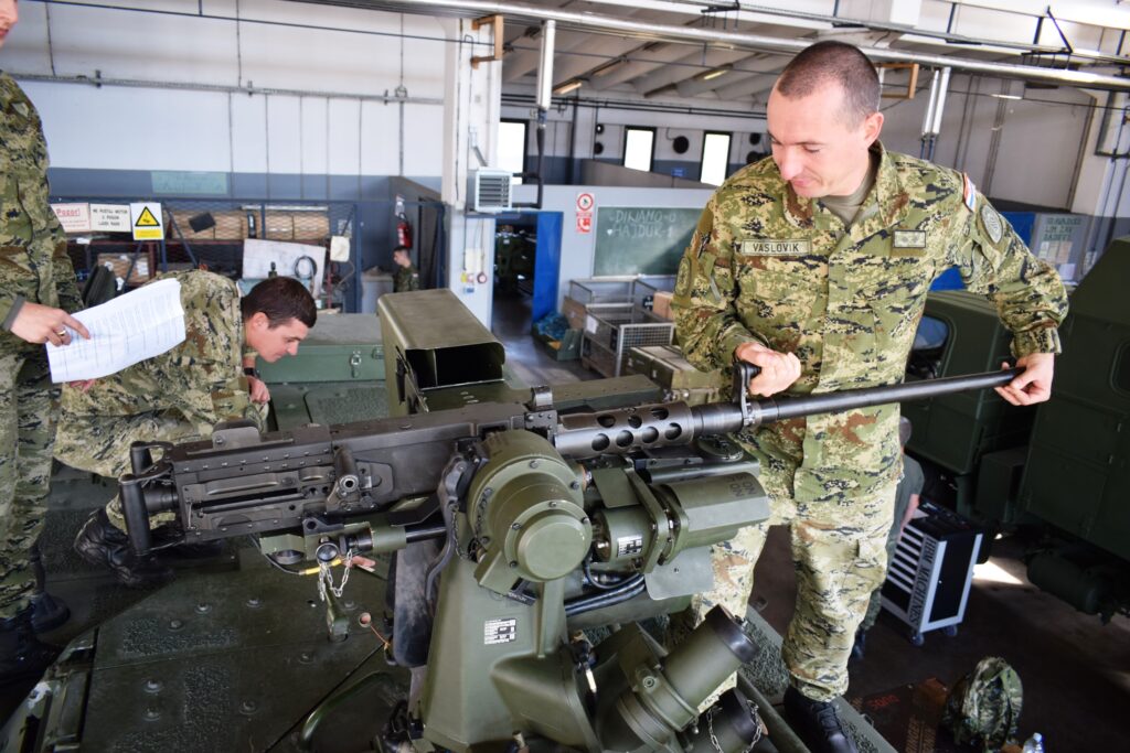 Slika https://www.morh.hr/wp-content/uploads/2024/09/2024-09-27-duos-m151-protector-cro-03-1024x683.jpg